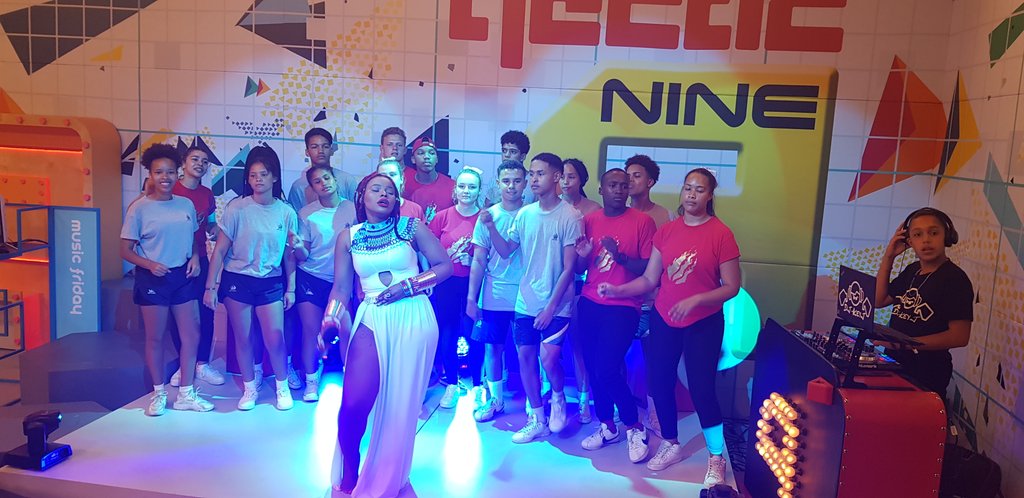hecticnine9's tweet photo. That was @ladyxonvocals!☄💯Let us know if you enjoyed that performance using the hashtag #HecticMove 🌋 https://t.co/I5jp9VDjOs