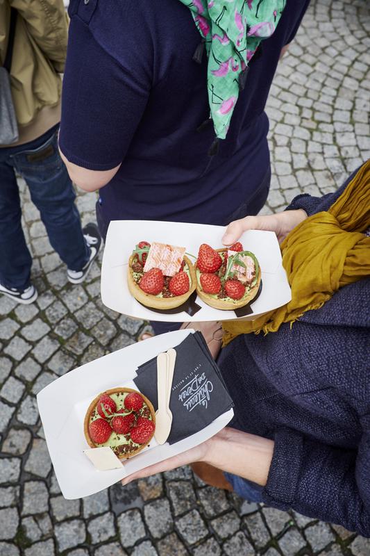 metropolerennes's tweet photo. Avis aux gourmands et aux gourmets : le Marché à Manger revient ce dimanche aux Halles Centrales 11h-17h 😍🥪🥙🥧 #Rennes #DAR >https://t.co/dt79t8minw https://t.co/OpAUGxmGEW