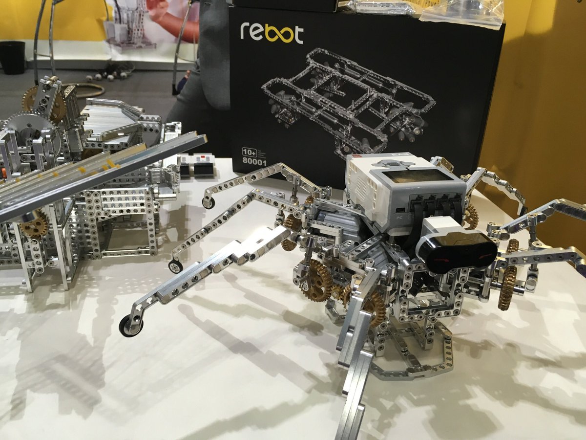 LegoMasterLDE's tweet photo. Finding some cool tech at #bett! https://t.co/RYC5Vurq0o