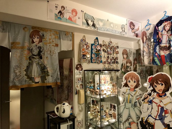 アニメグッズの収納アイディアまとめ 大切なグッズは丁寧に保管 Moely アニメや声優 2 5次元俳優のニュースをお届け