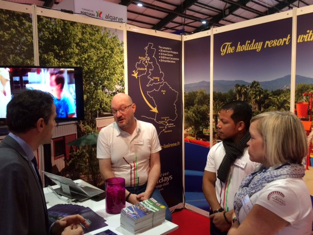 FranceinIreland's tweet image. Great meeting with French #tourism professionals from Pyrénées-Orientales, Vendée, Loire Valley and more at the #worldholidayshow - come plan your #holidays in #France @TheRDS this #weekend! #HolidaysAreComing