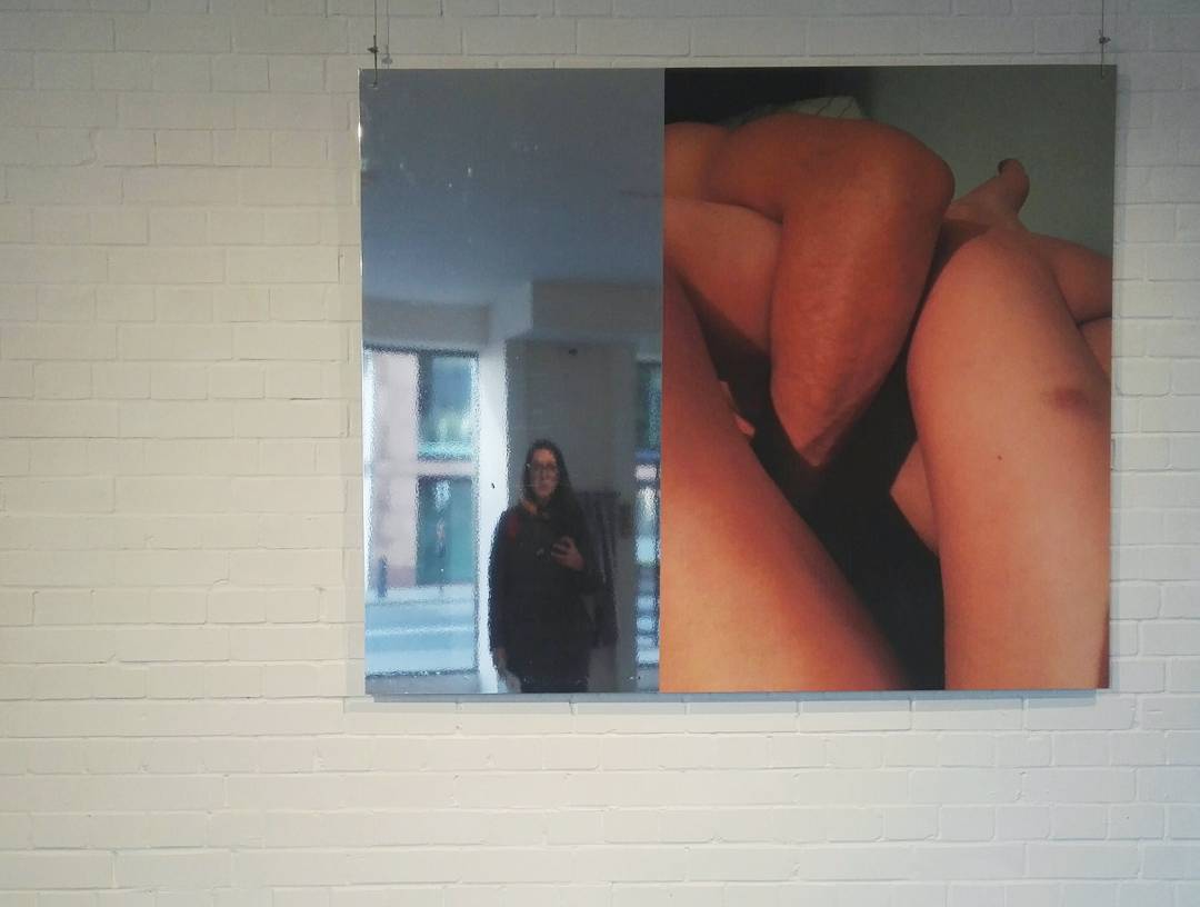 rachmarsden's tweet photo. 'Breaking Shells - Part II' at @KoppelProject The Hive. An exhibition examining the body from a female perspective curated by Justine Do Espirito Santo. Indulging in Lotte Andersen's 'Dance Therapy's (2018) multi channel video installation piece is a must! #breakingshells https://t.co/qfNueNM1rV
