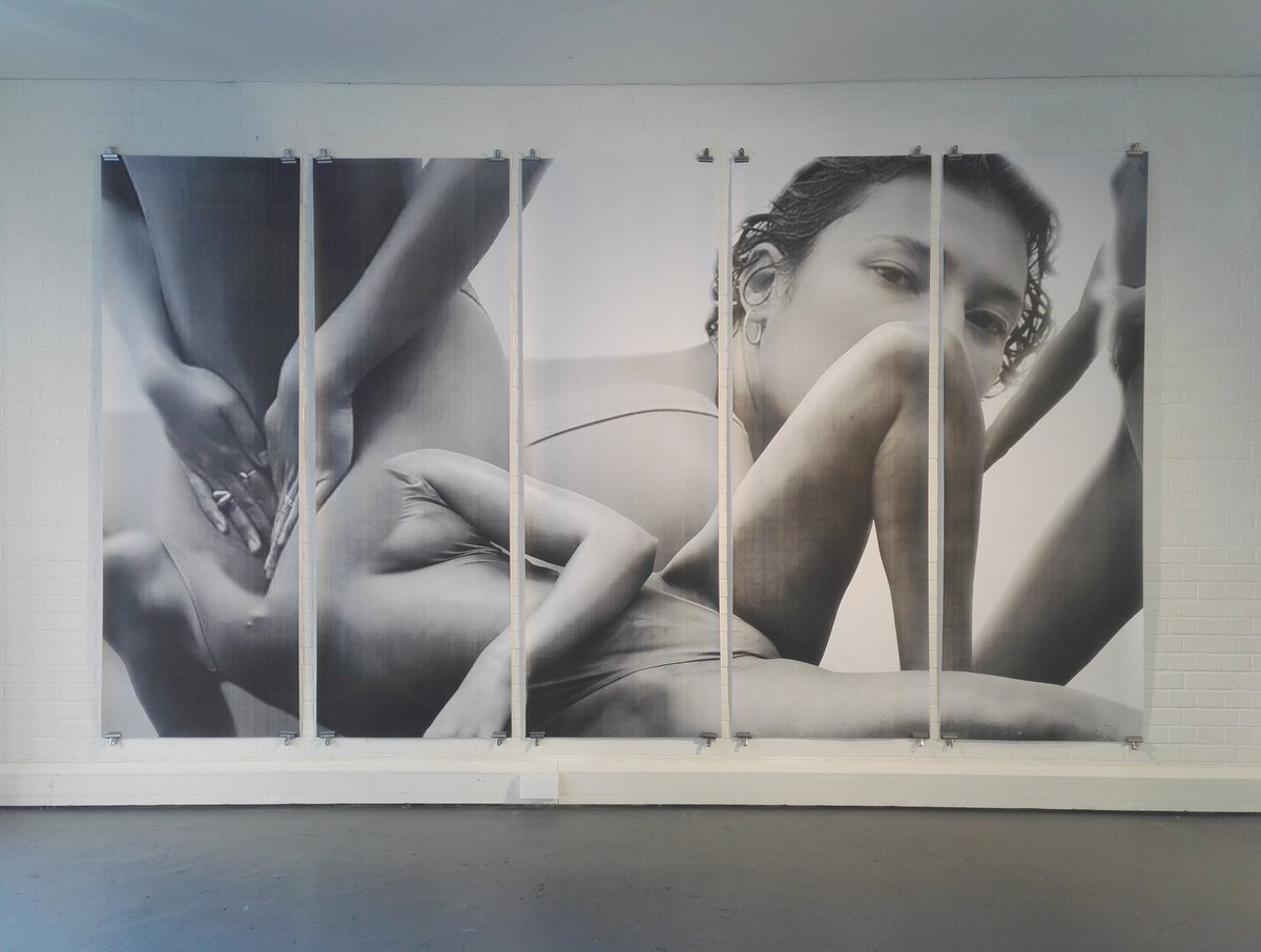 rachmarsden's tweet photo. 'Breaking Shells - Part II' at @KoppelProject The Hive. An exhibition examining the body from a female perspective curated by Justine Do Espirito Santo. Indulging in Lotte Andersen's 'Dance Therapy's (2018) multi channel video installation piece is a must! #breakingshells https://t.co/qfNueNM1rV