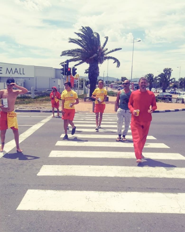 BigBaySurf's tweet photo. Our Big Bay Lifeguards will be doing a shake-a-can at the local robots this Saturday by Bayside Mall to raise funds for nationals.

If our supporters can please drive past and help out with some donations for our lifeguards. 

All your support will be appreciated 🏊🤙 https://t.co/giZhYQOWvn