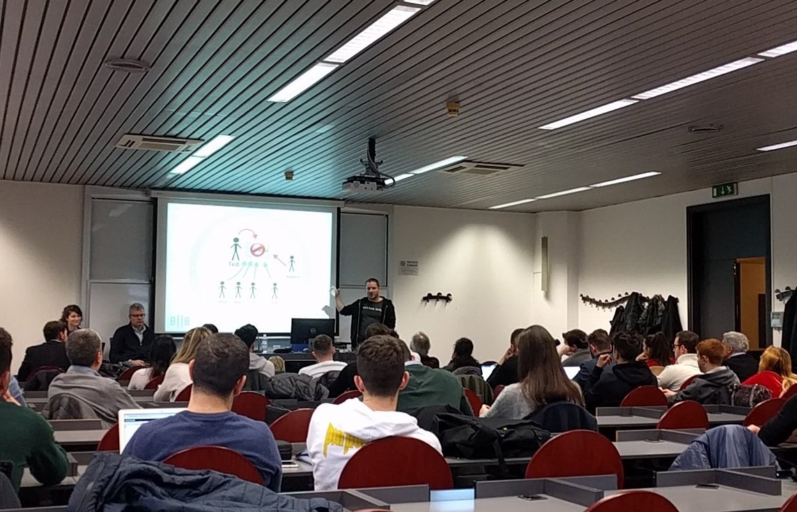soc_rep's tweet photo. #Blockchain: cos'è e come funziona? Lo scopriremo oggi alla @uniiulm con #Socialreporter! Ascolteremo: Cristian #Miccoli di @conio, @giacomozucco, @MartaGhiglioni e Giovanni #Contini.
#bitcoin #innovation #future https://t.co/dd0VzE74xs