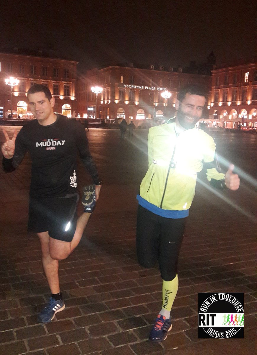 runintoulouse's tweet photo. #sport #running #RunInToulouse Encore un beau footing session ce jeudi soir a #Toulouse suivi de notre session #fitness. Les différents groupes de niveaux au taquet! Toujours une superbe ambiance et une grande motivation. Infos ==> https://t.co/WWjdjAnA6G https://t.co/eKmLj7ce6H