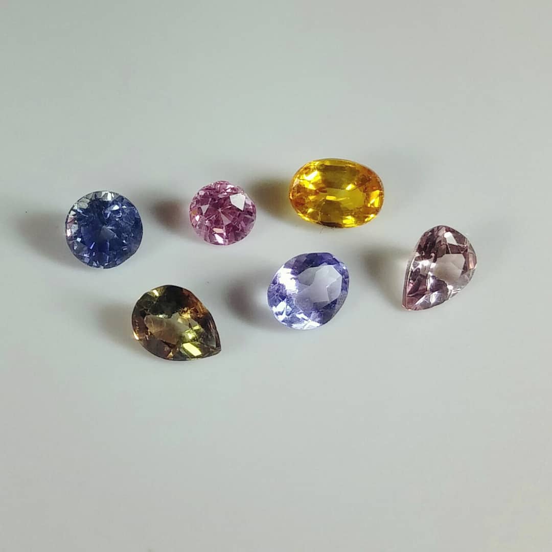 Chiwango_Shop's tweet photo. 今日買ってきた天然石を早速バングルにしてみました。今回は銀色。ステンレス硬かったけれどなんとか形になりました。
近々出品予定
#ハンドメイド #オビツ #オビツ11 #オビツろいど #ドール #天然石 #ビーズ #アクセサリー #minne #bjd #hanbmade #dollstagram #doll #dolls https://t.co/f2VboBEhCK