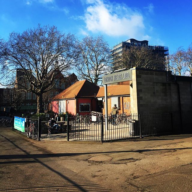 Emsie82's tweet image. Could almost convince myself I was home for the long weekend... #almostspringtime #invasiondaynotaustraliaday #changethedate ift.tt/2Fiog9z