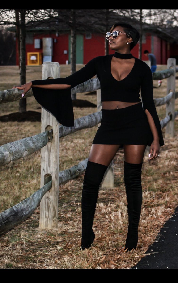 ManeLee_Denae's tweet photo. When A GOOD Girl Can Play BAD‼️🖤💚🖤📸 @OG__Update https://t.co/Yvz31IlOee