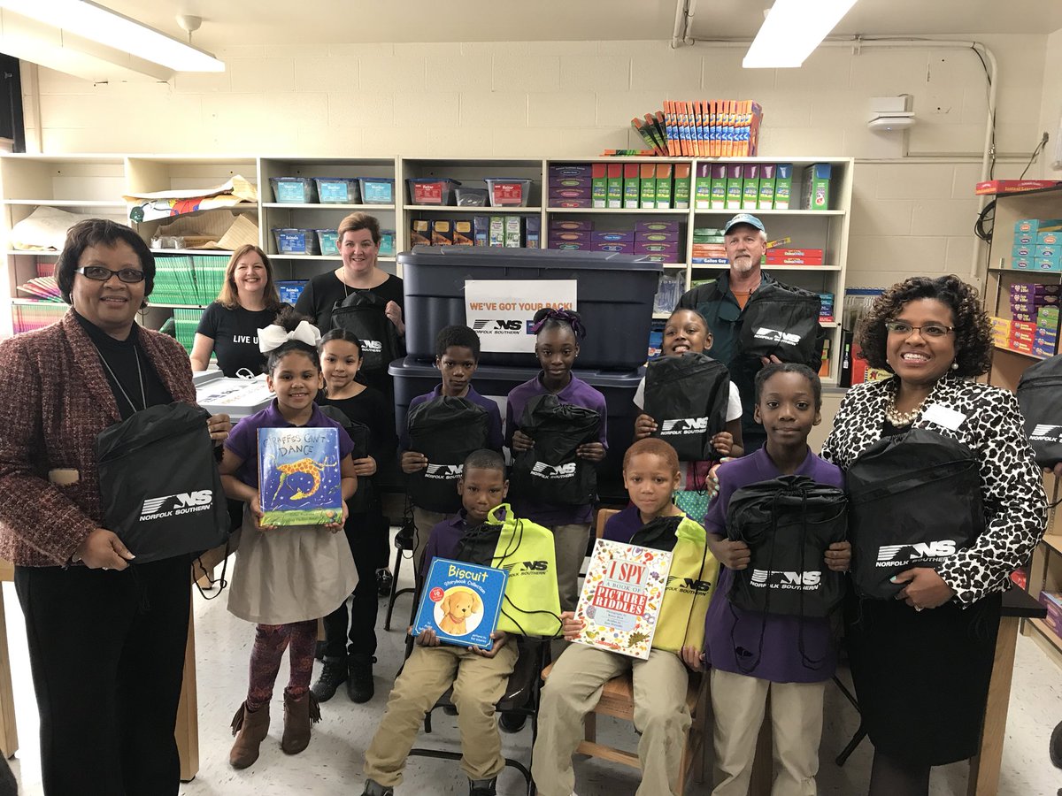 PBYoungKnights's tweet photo. THANK YOU @nscorp for your generous donation of books and backpacks for our students! Words can not express how appreciative we are of your support! @NPSchools @unitedwayshr https://t.co/WRxANdkSsR