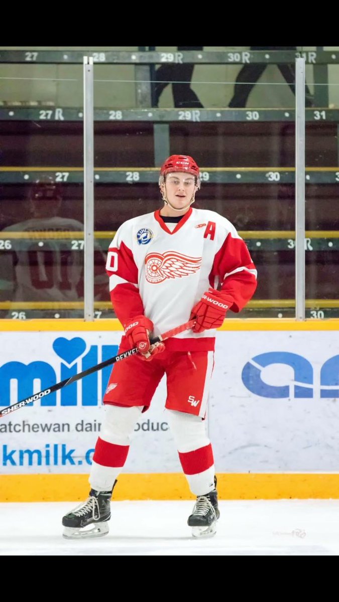 weyburnredwings's tweet photo. Happy Birthday to Weyburn Red Wing @Deeceguyty!! Come out tonight for Ty's Birthday &amp; watch the Red Wings take on the @Milshockey. Game time is 7:30pm. https://t.co/UGP1RX2gAn