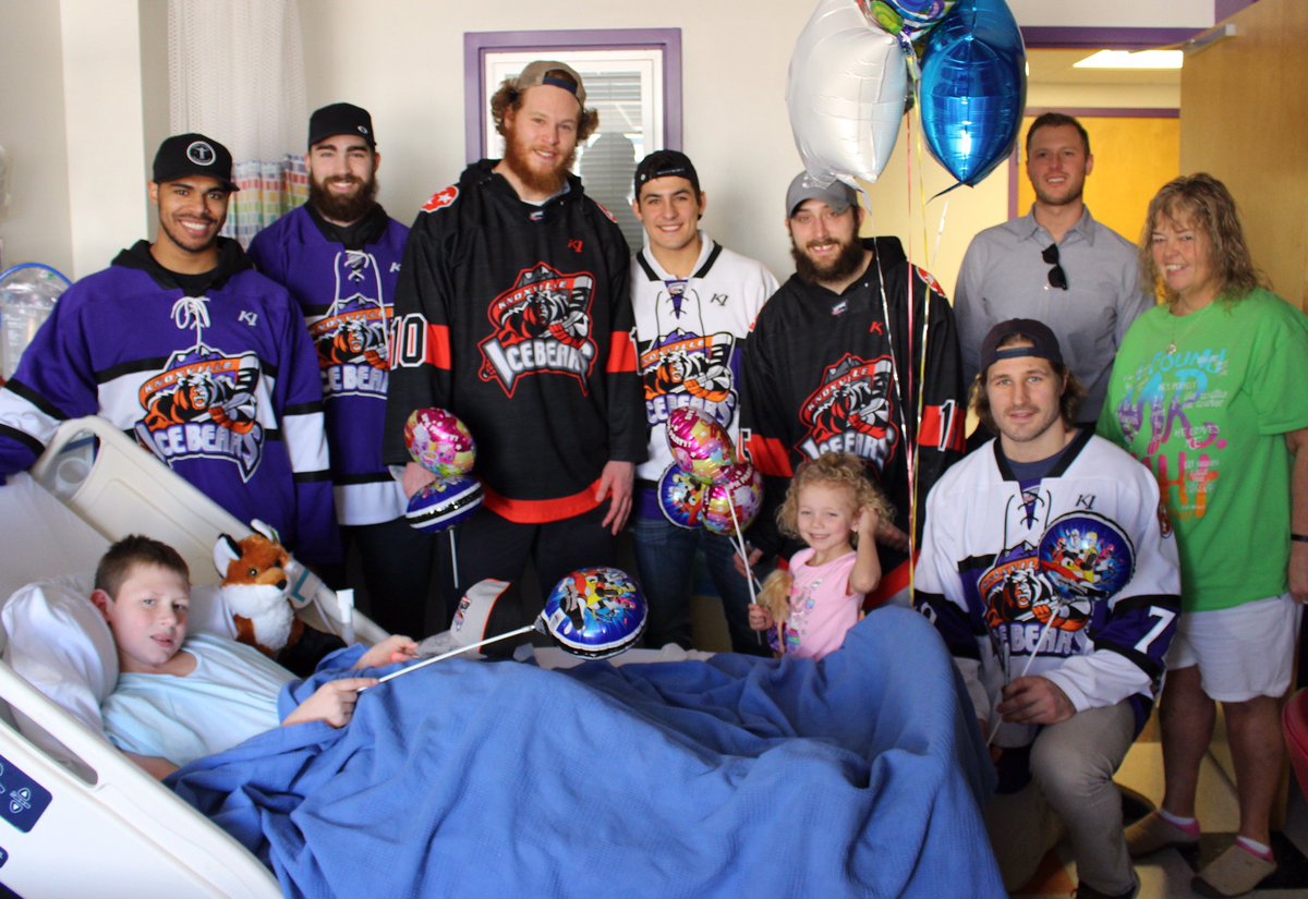 dollychildrens's tweet photo. The Knoxville Ice Bears took some time to make our children feel like champions. Thanks @icebears for visiting with our patients &amp; families @EastTNChildrens! https://t.co/6FAnwAgurF