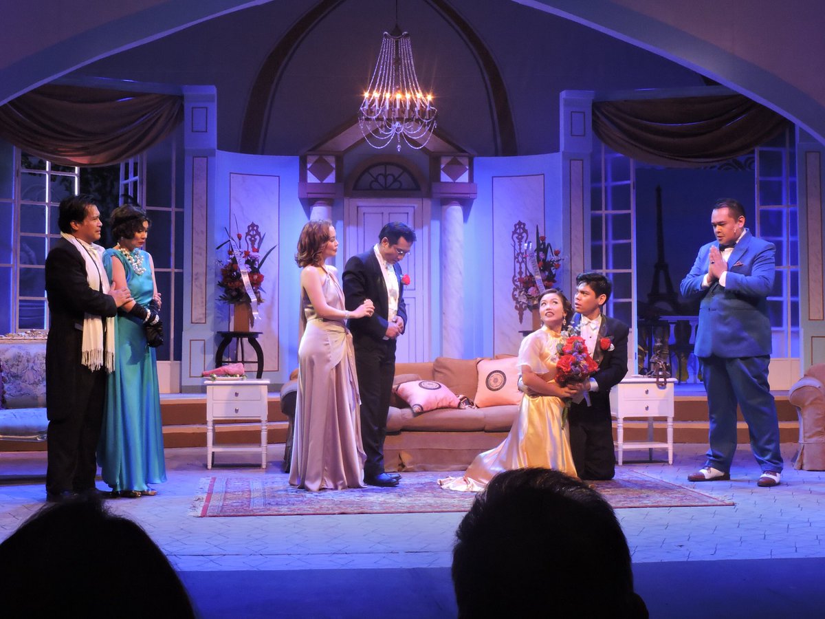 TheaterFansMNL's tweet image. What's wrong with this picture? Find out in #acomedyoftenors, running from Jan 26-Feb 18 at the Onstage Theater of Greenbelt 1! #REP2018