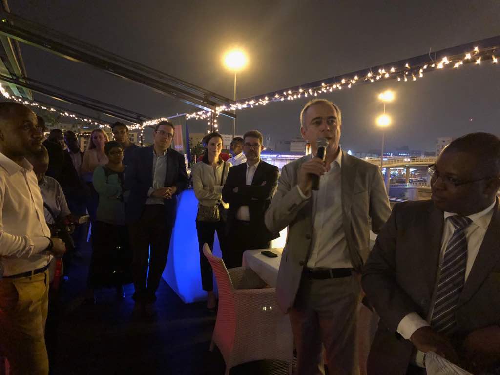 Honorés d'avoir reçu <a href="/rfernandez/">Ramon Fernandez</a> à <a href="/CI_Orange/">@CI_Orange</a>. Beaux moments d'échanges avec les salariés