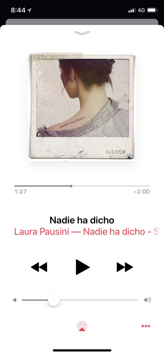 LorenaGrezz's tweet photo. @LauraPausini volvisteeeeee extrañaba tanto tus letras, tu música, me trajiste recuerdos con esa letra!! Gracias por regresar!! No es frío! Es Laura que eriza mi piel con sus letras, música y voz!!!!! https://t.co/g6Nr8qYJVt