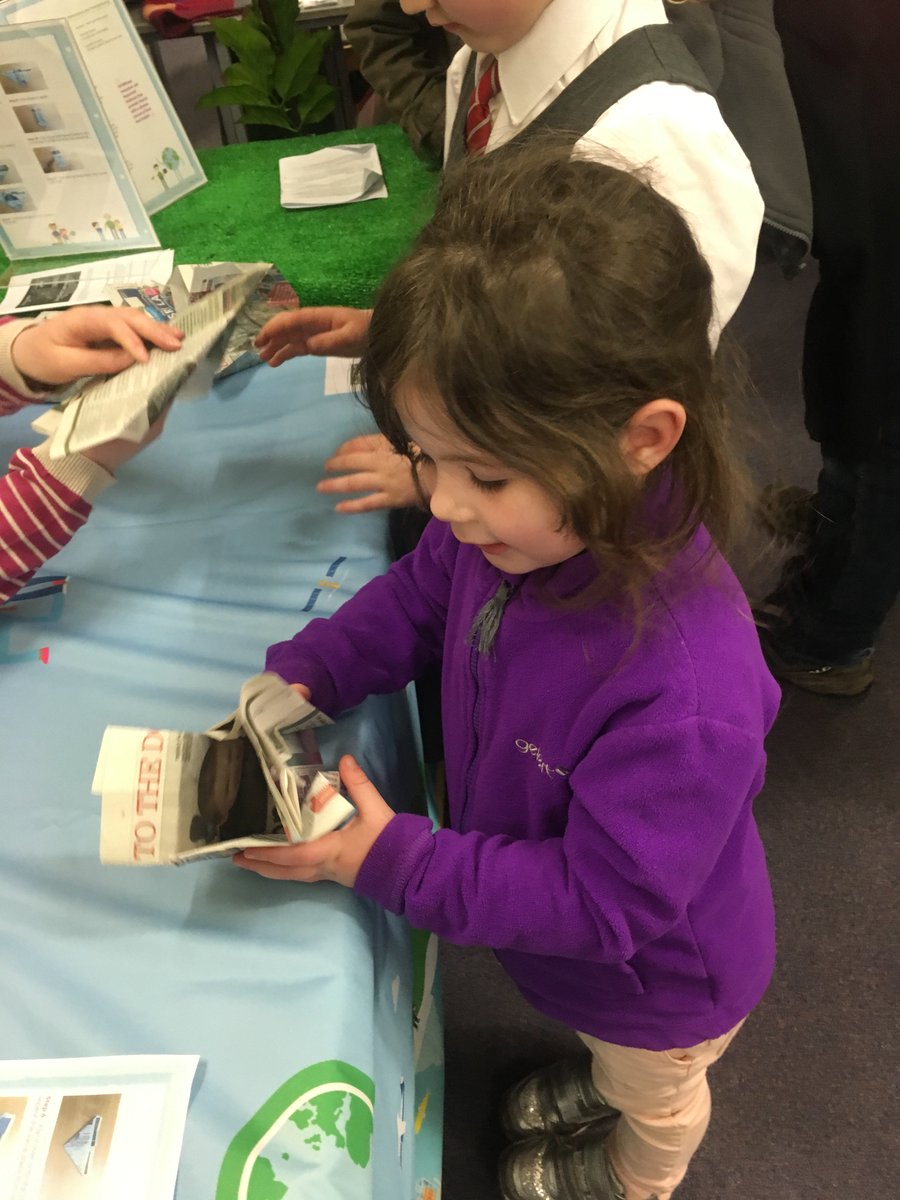 CatalystSDC's tweet photo. Great evening at 'Wirral Science Under the Stars' last night where we showcased the brand new workshop 'Operation Earth' that we will deliver with @myTQG for @sciencecentres and @NERCscience https://t.co/v64AxGJX0y