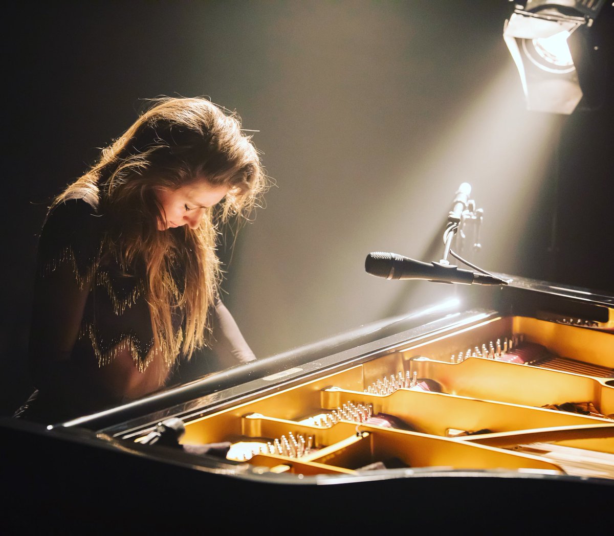 As if this was my very first performance, I'm so excited to play my sold out show tonight <a href="/DEKOMNieuwegein/">DE KOM</a> #soldout #concert #soloshow #experience #piano #lifestory