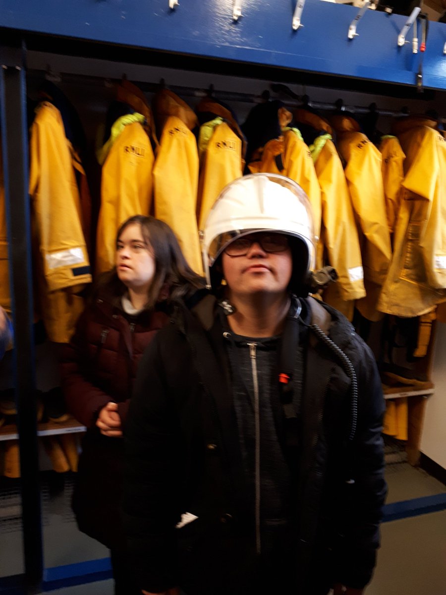 ValePlus1's tweet photo. Great time at @RNLIBarrydock. Thanks to all for the visit. https://t.co/q0Z4BPMVXp