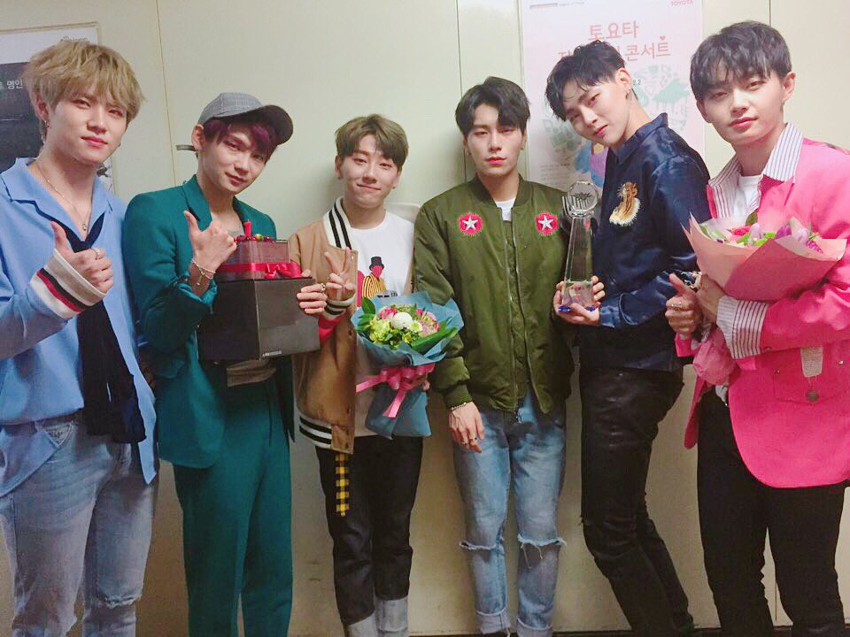 JBJ OFFICIAL tweet media