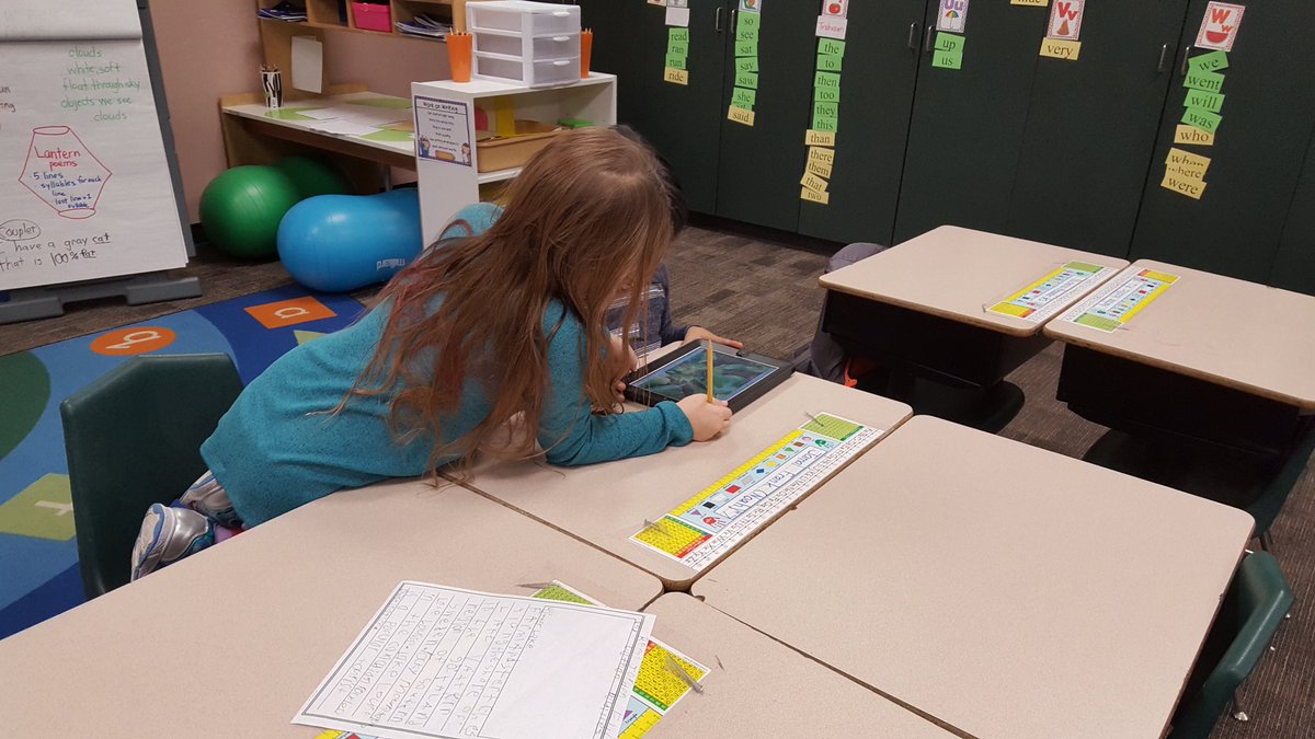 MrsG42010394's tweet photo. Students being collaborative in becoming experts to teach their fellow classmates about landforms.   #drive4purpose  @HumbleISD_HE https://t.co/3lpizFJVZF