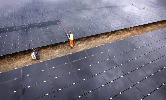 #Ireland welcomes 20 new #solar farms to be constructed across the country, still hoping to meet their 40% #renewable target by 2020! buff.ly/2n2UE8K #energy #RenewableEnergy #SDG7 #cleanenergy
