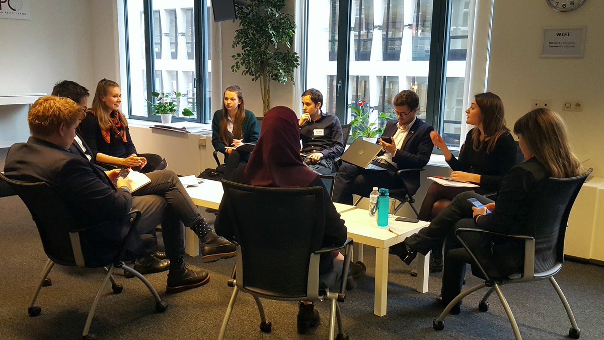 FutureLabEurope's tweet photo. Training sessions on campaigning and project monitoring and evaluation: @emilywigens of @ONECampaign and Blanca Casares Guillen of @EfecTo_TP are supporting #FutureLabEurope participants to concretely shape their proposals. https://t.co/hsX4DvvoLy