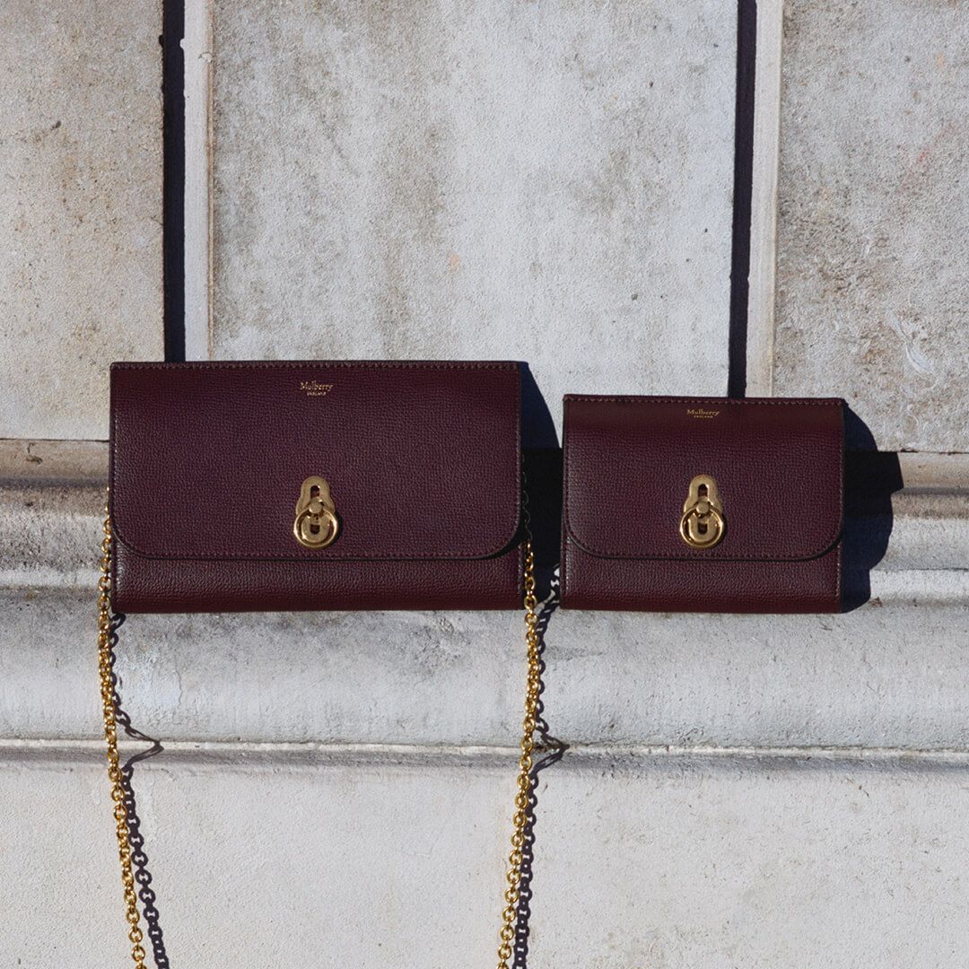 MulberryEngland's tweet photo. All the small things: Introducing the new #MulberryAmberley Clutch with a miniature version of the #RidersLock - resized to fit some our smaller leather goods.
Discover our Rider's Lock edit: https://t.co/D7udYT5DUJ https://t.co/TTDiN022Fd
