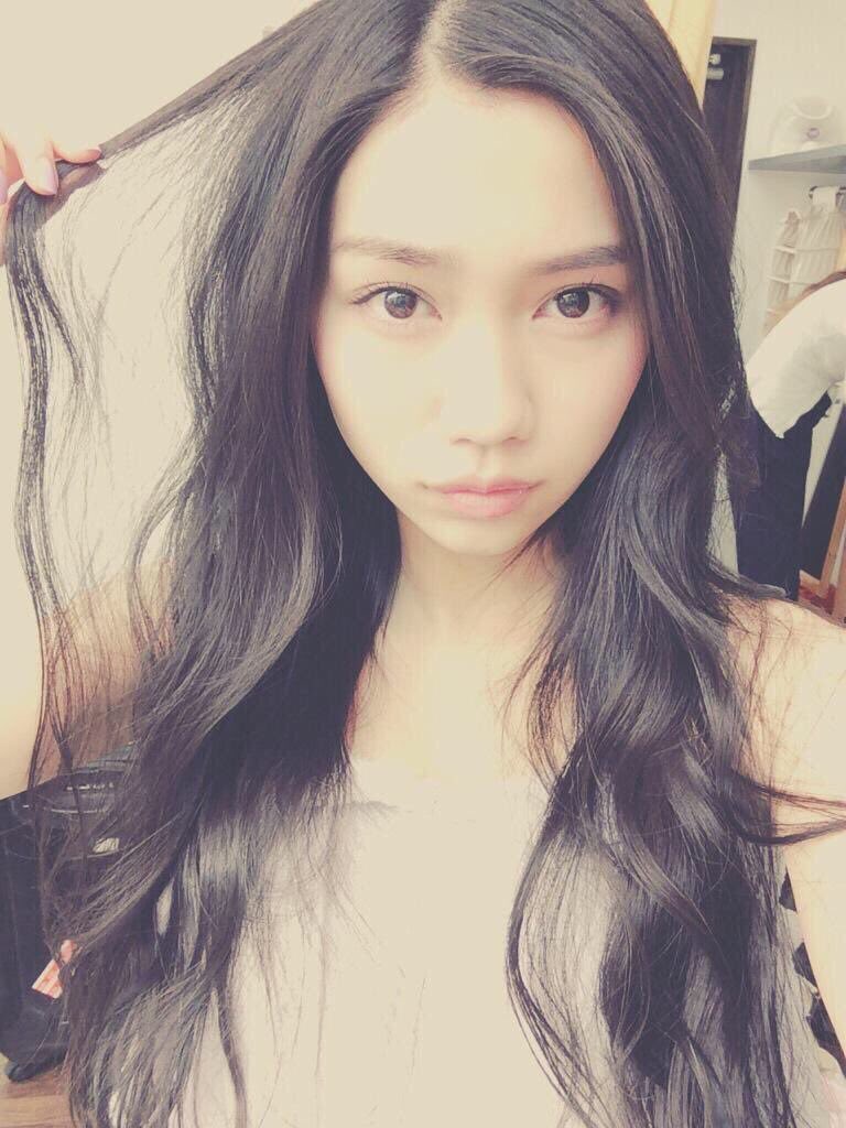 ぽこ Ar Twitter Mステに出ていたakbの中で二階堂ふみちゃんに似ている子 田野優花ちゃんと言います 歌うまい ダンスバリバリ 腹筋割れてる ミュージカルにも多数出演している可愛くてかっこよくて媚びない子です もっともっと見つかってほしい