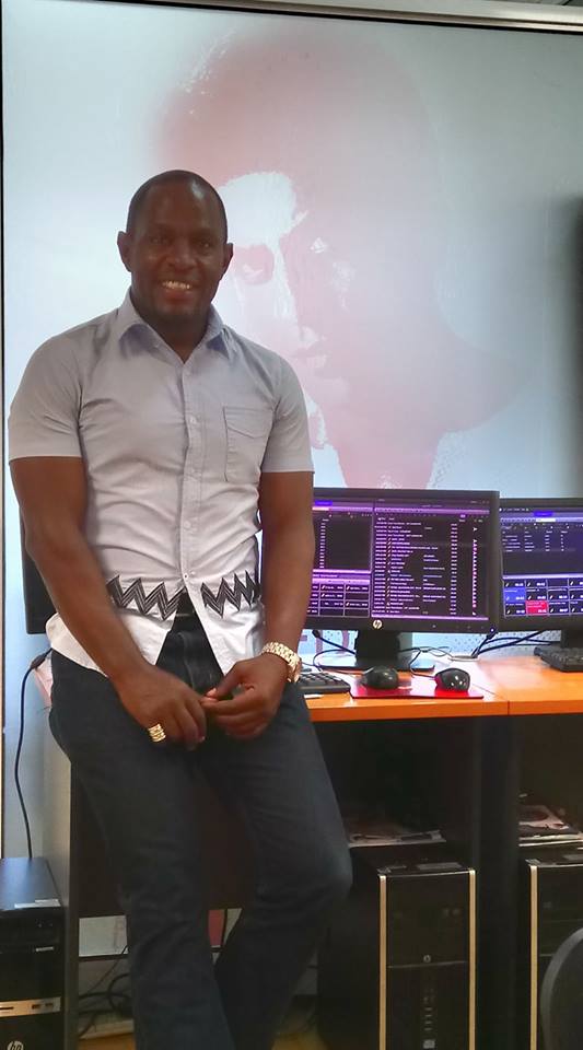 MwololoBramwell's tweet photo. 7pm to 10pm live #MazungumzoWaziWazi @RadioJamboKenya DJ Brash swafeeee. https://t.co/QTuF1o9VKr
