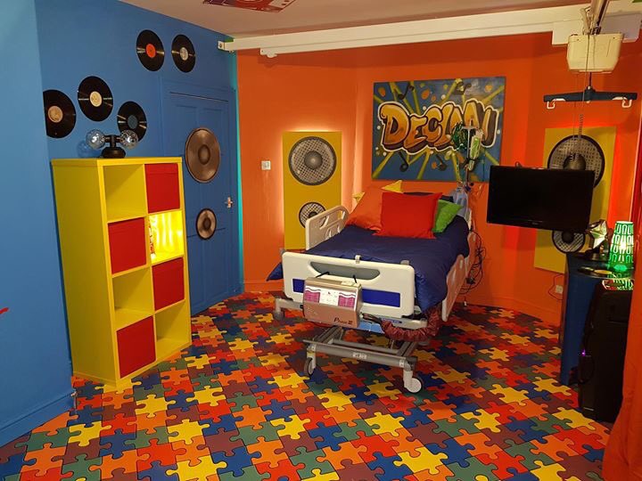 _Double_Helix_'s tweet photo. @MakeAWishUK Bedroom Makeover - Music &amp; Colour https://t.co/ePFeVQH2Cb https://t.co/6MzKC0RJgD