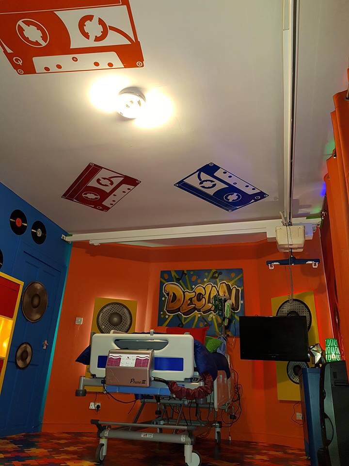 _Double_Helix_'s tweet photo. @MakeAWishUK Bedroom Makeover - Music &amp; Colour https://t.co/ePFeVQH2Cb https://t.co/6MzKC0RJgD