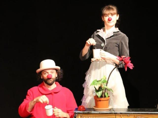 Ci siamo!domani parte la stagione teatrale 2018 con il grande ritorno di André Casaca con lo spettacolo di Clown Casa de Tàbua.
Per info e prenotazioni 3497468384-teatroridotto@gmail.com
Per dettagli TEATRORIDOTTO.IT <a href="/CasalecchioNews/">Casalecchio News</a> @Twiperbole