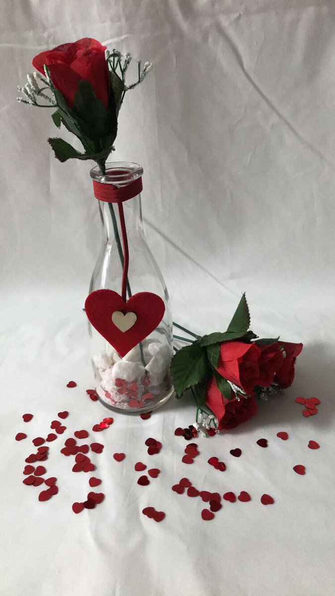 GO_9_Team_YES's tweet photo. We will be @Thistlescentre this Saturday from 9am-5pm selling out Valentine’s day products. We hope to see you there🌹❤️ https://t.co/bg2ka4MYhu