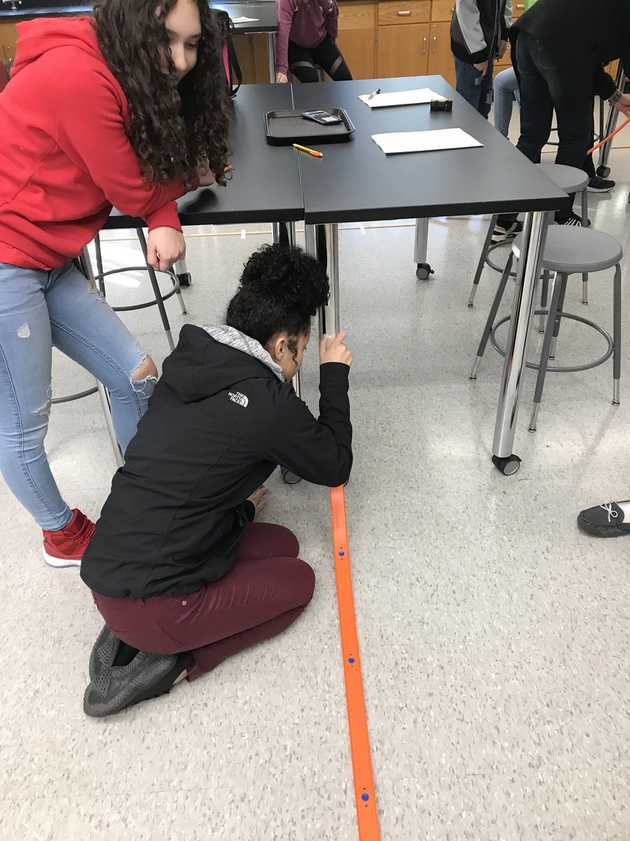 MrLandino107's tweet photo. Calculating Avg speed with Matchbox cars. #NMSscienceIsAwesome #TeamSpartanNMS #slomoscience https://t.co/eiy9KjgZ5s