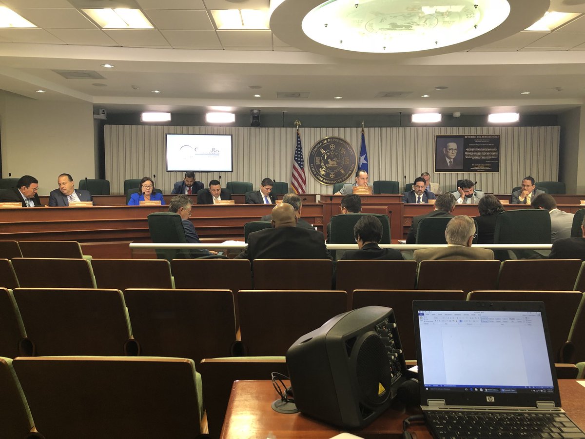 CamaraConPR's tweet photo. Continúan los trabajos en la Vista Pública de la Comisión de Hacienda, Presupuesto y PROMESA. #PC1374 #PC1391 #PC1258 | Accede: https://t.co/lxBCnqQNa2 https://t.co/0xzgOo1E7i