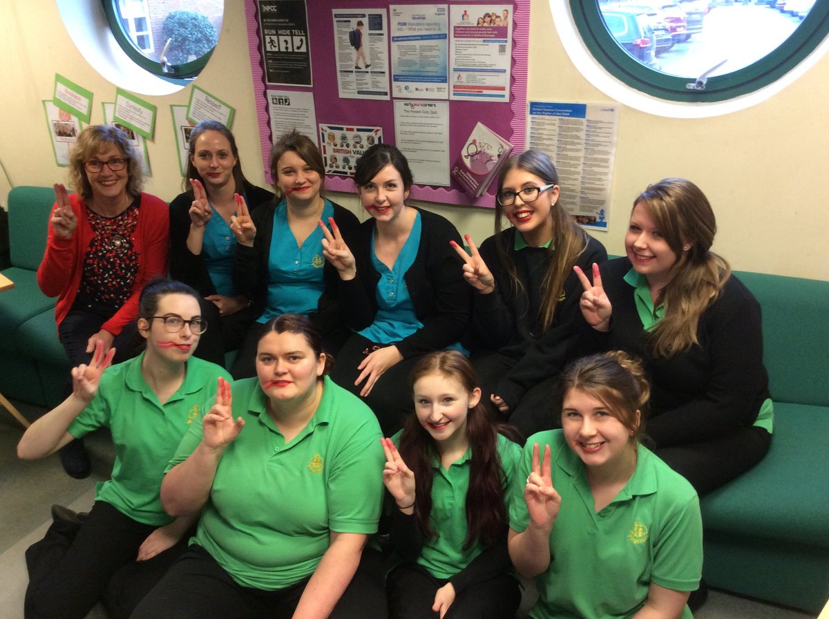 PilgrimsPrePrep's tweet image. Here's some of our Little Pilgrims staff doing their bit to support the 'Smear for Smear' campaign. #CervicalCancerPreventionWeek