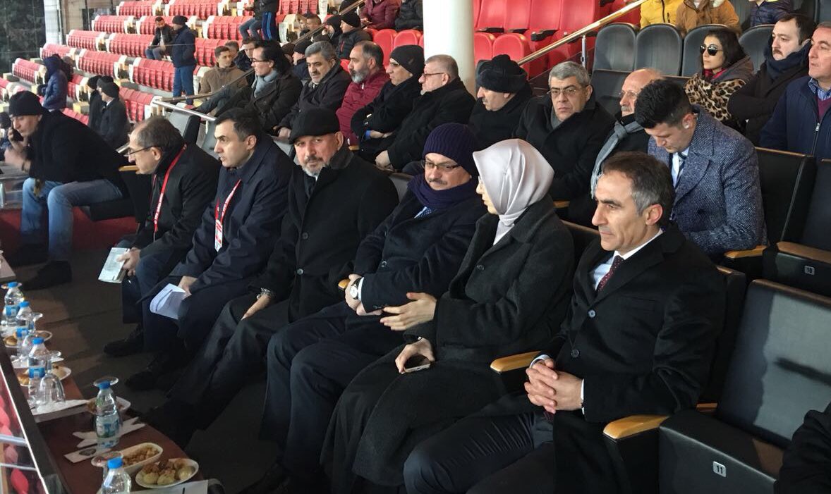 KASIM_BOSTAN's tweet photo. Balıkesirspor Baltok - Büyükşehir Belediyesi Erzurumspor karşılaşmasındayız.... Balıkesirsporumuza Baltok takımımıza başarılar diliyorum... @balikesirspor__ https://t.co/aAeDZpQ4VE
