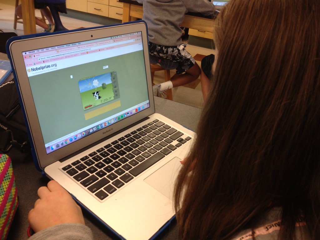 trinity_science's tweet image. #6thTrinity learning more about diabetes by working through diabetic dog game #TrinityLearns