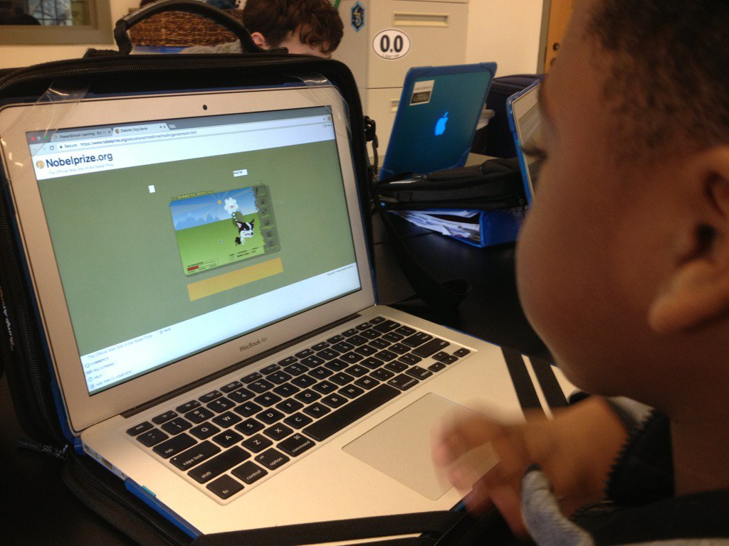 trinity_science's tweet image. #6thTrinity learning more about diabetes by working through diabetic dog game #TrinityLearns