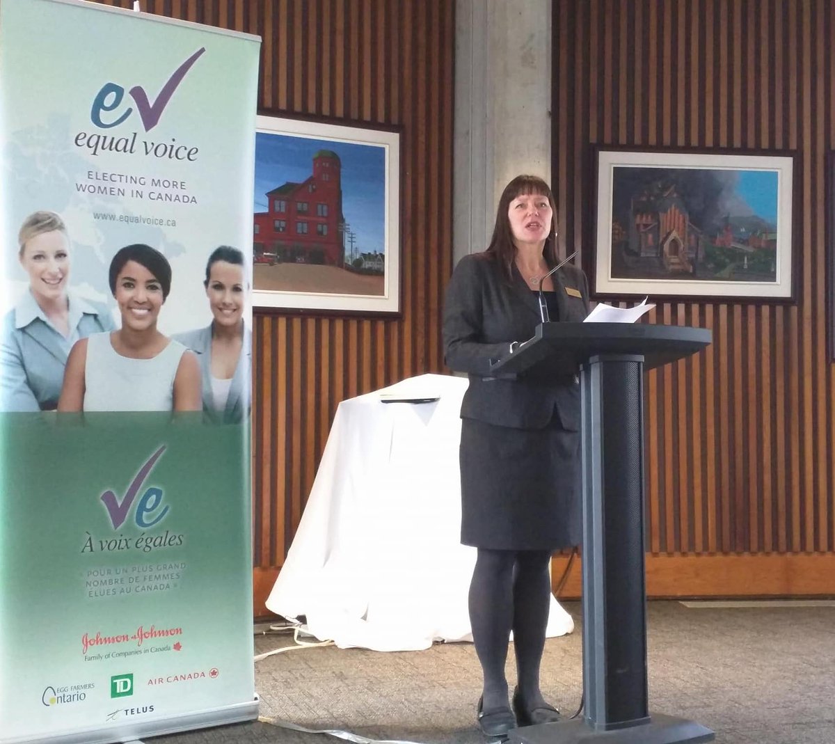 great conversations at the Equal Voice NL event with environmental advocate &amp; Green Party leader Elizabeth May. we need equal voice to ensure everyone's needs are met   #cdnpoli #NLenviro #cdnpoli