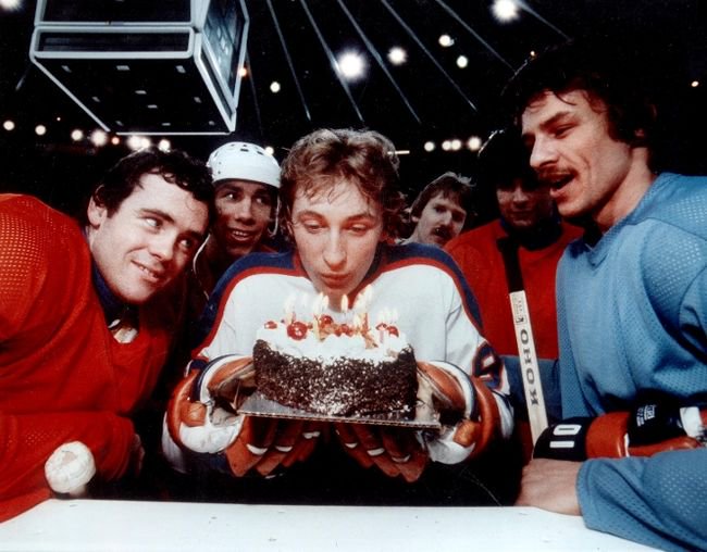 Happy birthday to Wayne Gretzky! Hope it\s a great one 