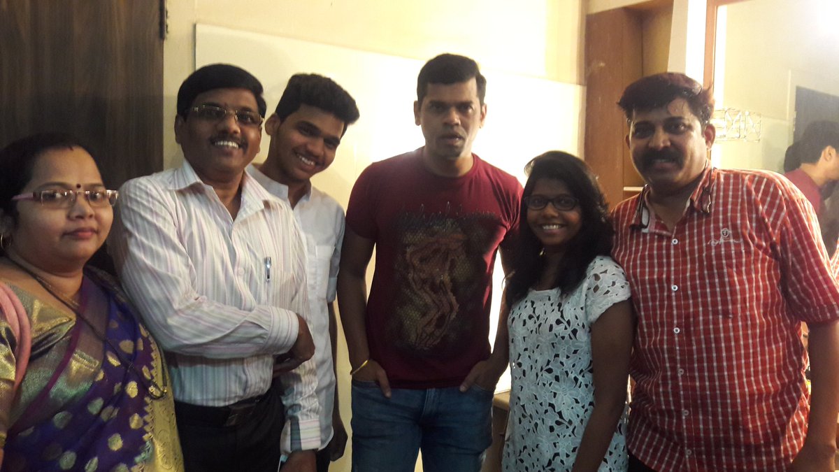 Dhuri_vinaya's tweet photo. This was The special moment🙈😘 @SIDDHARTH23OCT #gelaudat #njoyed Thnq so much for this pic 😊 https://t.co/4wrveQjsvo