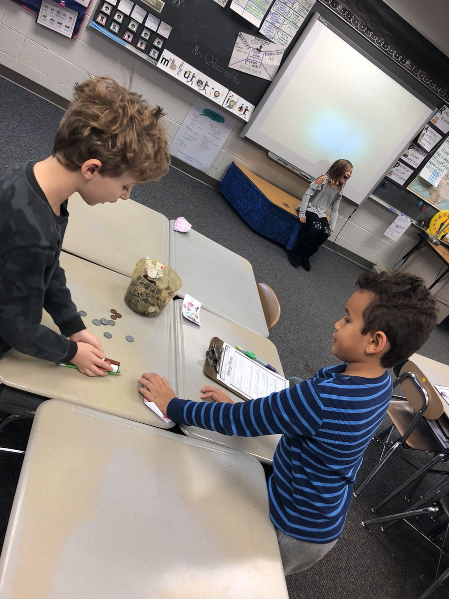 mrsvsowls's tweet photo. Acting out being producers and consumers! #roleplayingfun @PleasantUnionYR @krbiles https://t.co/wZpG4gINAW
