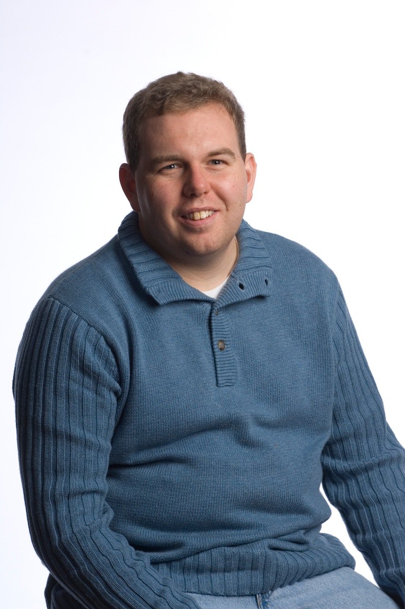 Attention #students! Don't forget to apply for the Ontario First Generation #bursary. This bursary is for post-secondary students whose parents have never attended post-secondary studies. For more info: bit.ly/2AS9h3P