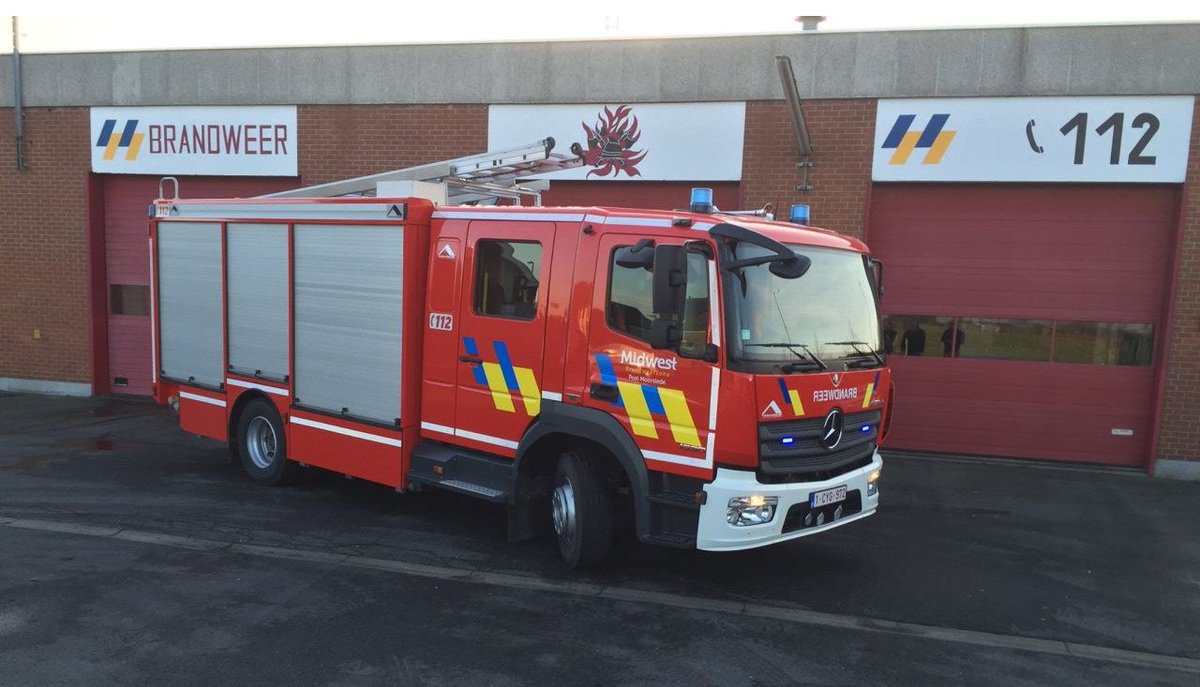 VisieMoorslede's tweet photo. De Brandweer van Moorslede gooit zijn deuren open!
 Is hulpverlening je tweede  natuur, en is de brandweer een sluimerende droom? Kom eens langs in de  brandweerkazerne. Dit kan op 28 januari, 4 februari, 11  februari en 18 februari, telkens van 10u-12u.
 https://t.co/8IyQFatPBU https://t.co/wGjOI6A86Y