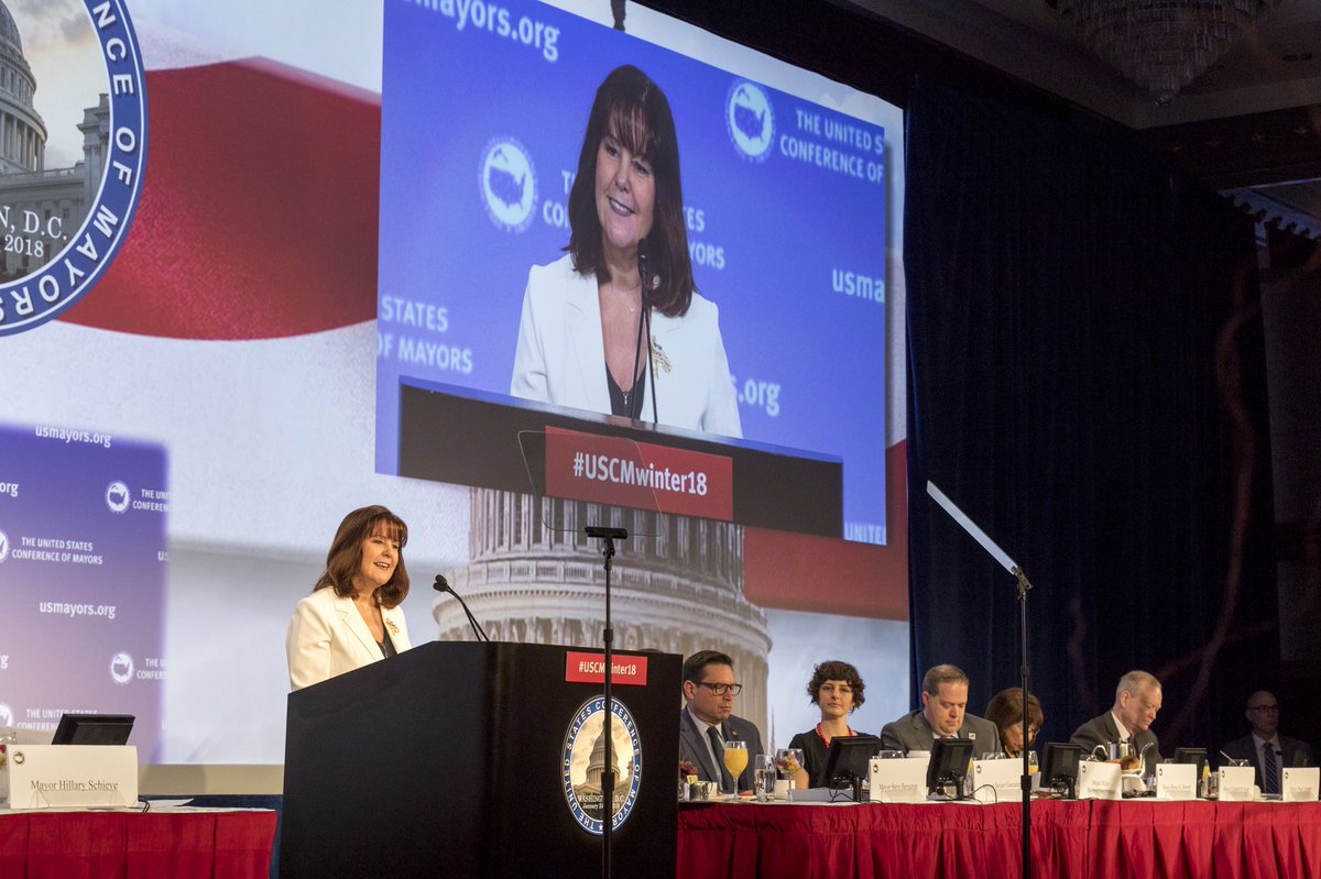SecondLady45's tweet photo. A pleasure to be the featured speaker at the Mayors Arts Program for @usmayors. Enjoyed the opportunity to talk about #ArtTherapy &amp; encourage mayors to foster connections within their communities to provide art therapy. https://t.co/eI5ip6AnsV