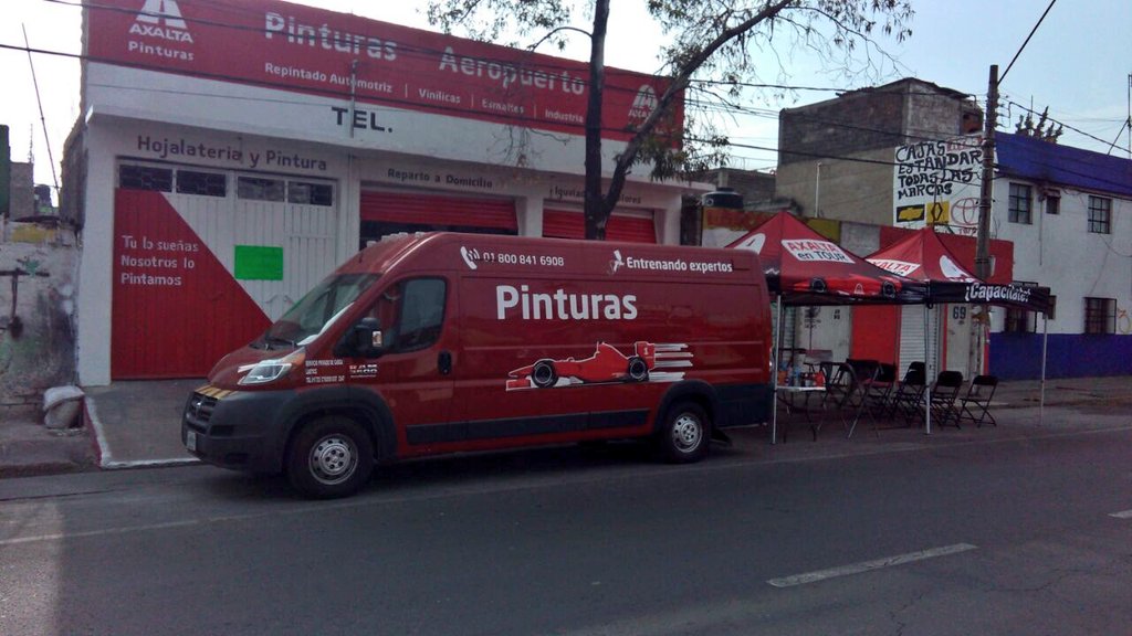 AxaltaLATAM's tweet photo. ¡Hoy estamos en #Nezahualcóyotl con el #AxaltaEnTour para llevar capacitación sobre nuestra línea de #RepintadoAutomotriz #Imlar!
🚗🚘📝 https://t.co/exHKmuSTEW