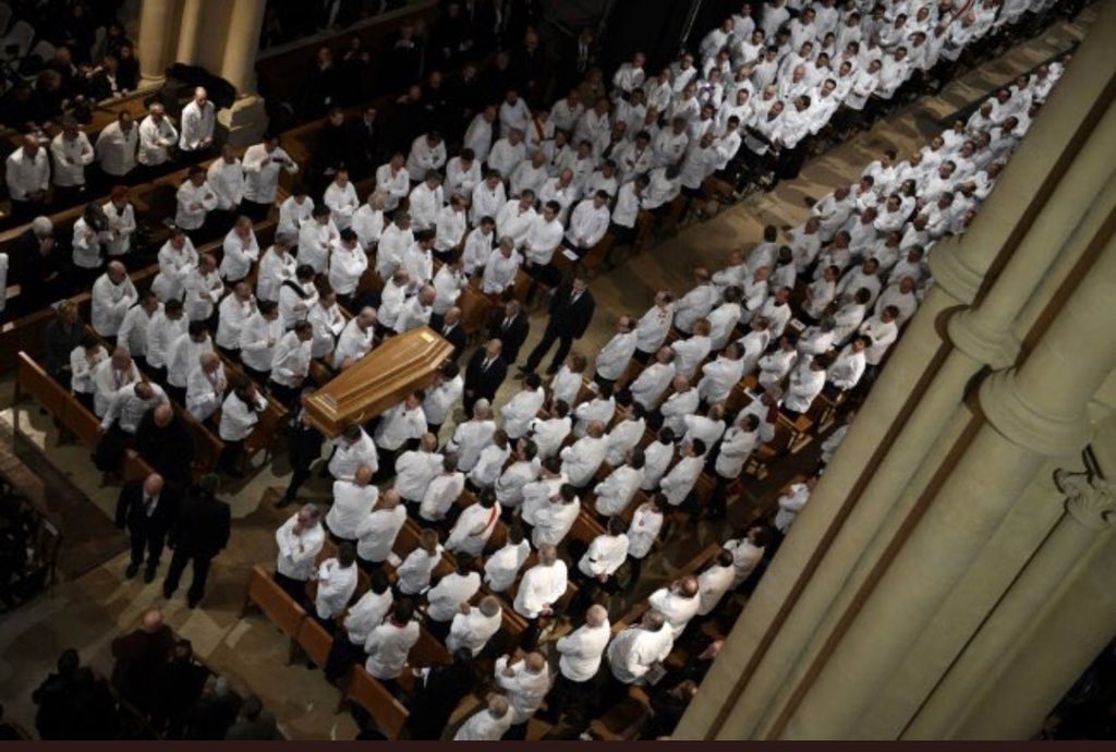 The funeral of Paul Bocuse. Around 1,500 chefs from around the world paid their respects. RIP the boss