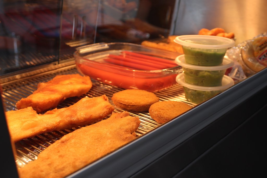 FinnigansSutton's tweet photo. Our fish is served fresh and delivered daily! Come try it, we promise it's delicious https://t.co/yx1thPZ6SU