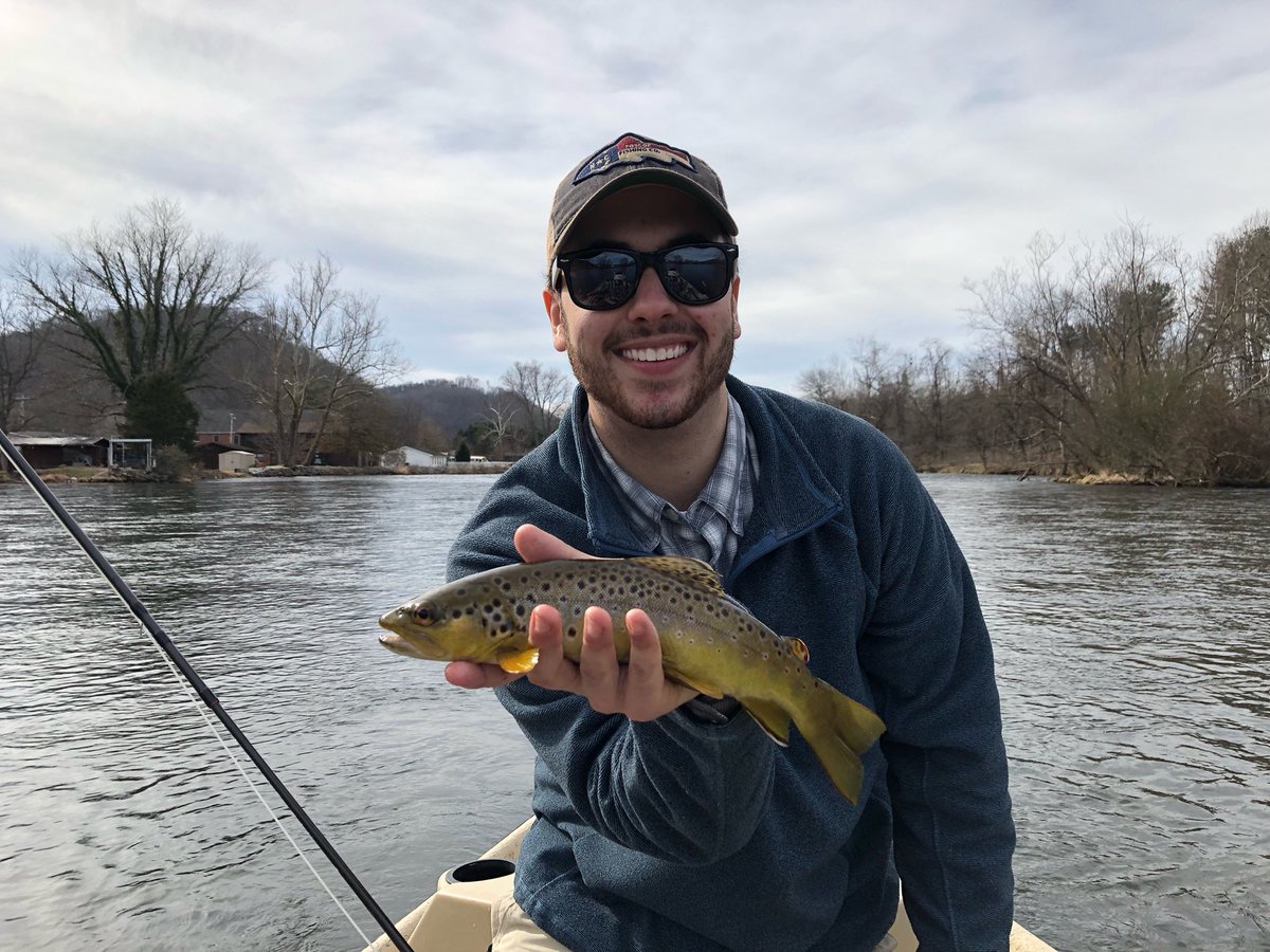 highcountryfly's tweet photo. Got into so gorgeous wild browns chucking streamers and drifting splitcase BWOs on the Watauga! #flyfishing #watauga #orvis #simms #browntrout #catchandrelease #keepemwet #foscoe #highcountry https://t.co/qayJnctmgb